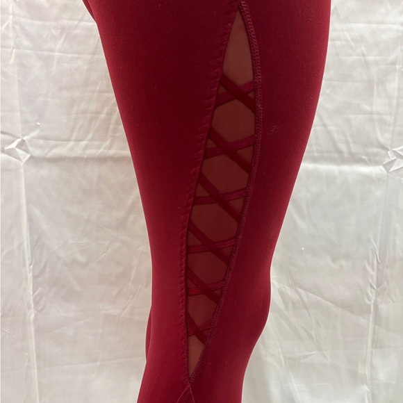 Victoria’s Secret Sport Knockout Workout Pants - Picture 2 of 2